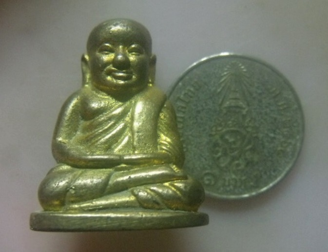 **เบาๆ**รูปหล่อหลวงพ่อเงิน วัดบางคลาน จ.พิจิตร ปี ๒๕๕๑**ใต้ฐานตอกโค้ด สวยๆ 