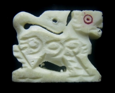 **เบาๆ**สิงห์ตาแดง 3 ขวัญ แกะจากกระดูกหรือเขา สวยๆ ไม่ทราบที่**เชิญชมครับ