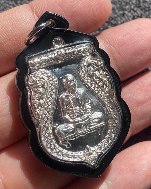 เหรียญเสมา รุ่นสร้างบารมี เนื้อเงิน +ตะกรุดสาลิกา หลวงปู่คำบุ 