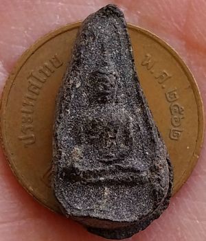 *พระพิจิตรผงดำ วัดท่าฬ่อ พิจิตร เนื้อผงคลุกรัก พ.ศ.๒๕๑๕*