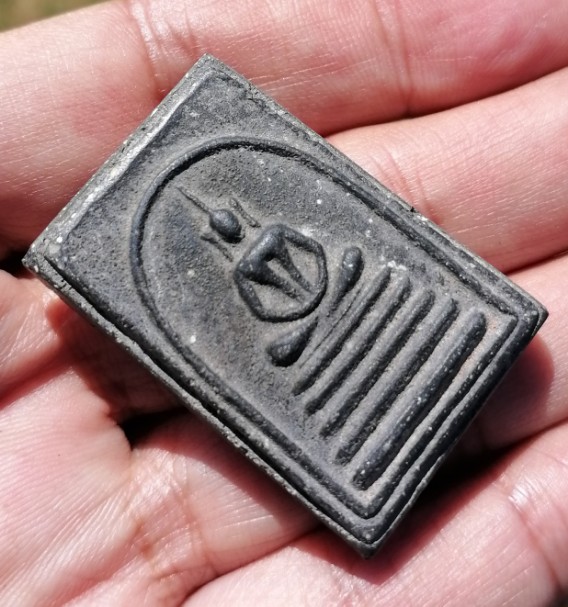 พระสมเด็จพิมพ์เทวดา​ ฐาน​ 5​ ชั้น เนื้อน้ำมันผสมใบลาน หลวงพ่อกวย วัดโฆสิตาราม ปี​ 2515​ เคาะเดียว   