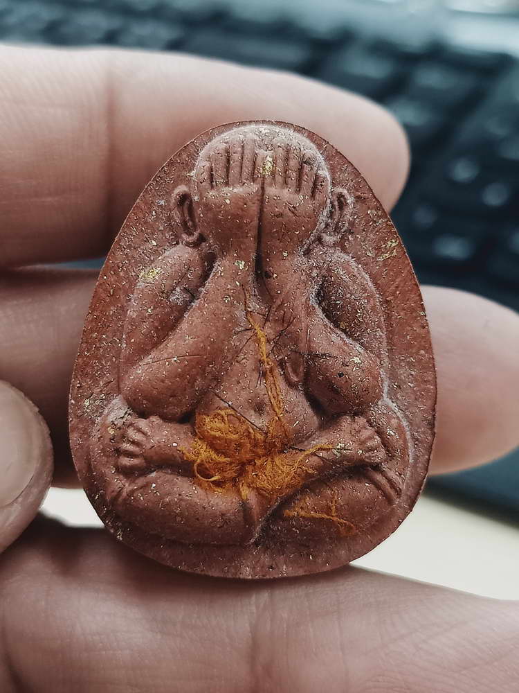 4-384 พระผงปิดตาปลดหนี้จัมโบ้ รวยมหาเศรษฐี หลวงพ่อนงค์ วัดบางน้ำชน จ.กรุงเทพ 2566 เลข 188 กล่องเดิม