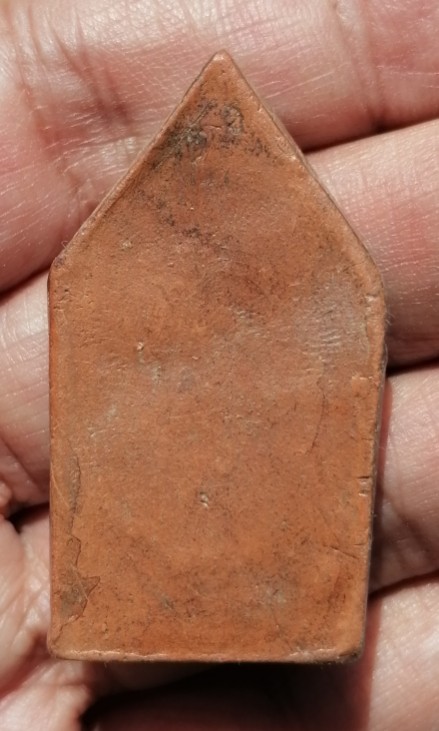 ขุนแผนแข้งหมอน​ หลวงพ่อกวย​ วัดโฆษิตาราม​ เนื้อดิน​ ยุคต้น​ เคาะเดียว    