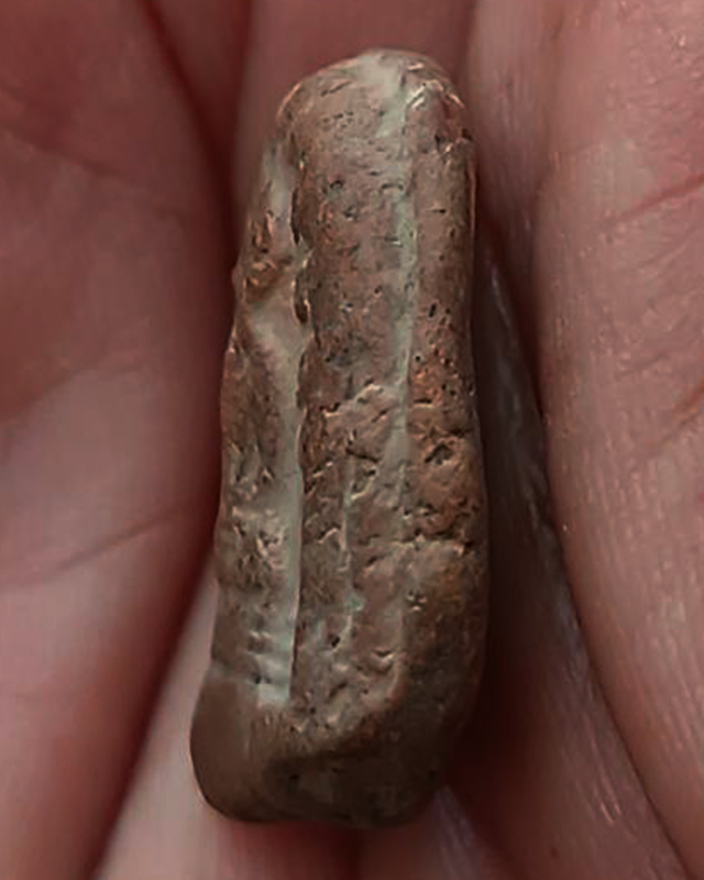 พระกรุเนื้อดินเก่าๆ ไม่ใช่หลวงพ่อเข่ง สูง 2.3 ซ.ม. พระบ้านเก่าเก็บหลายสิบปี ไม่ทราบกรุ