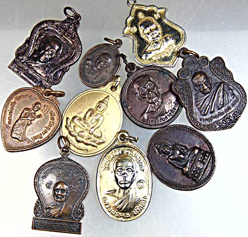 ๒๐ จัดชุดโปรฯ  ๑๐ เหรียญครับ