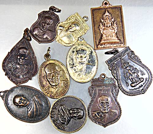 ๒๐ จัดชุดโปรฯ  ๑๐ เหรียญครับ