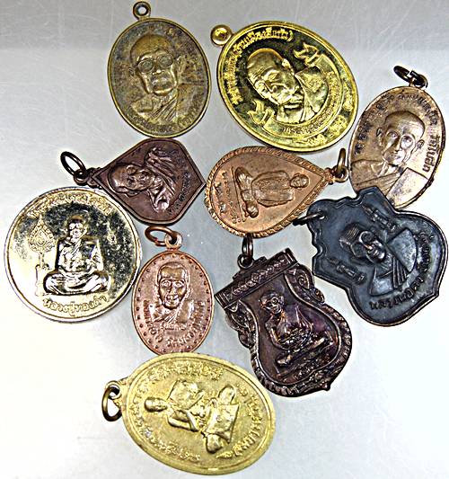 ๒๐ จัดชุดโปรฯ  ๑๐ เหรียญครับ