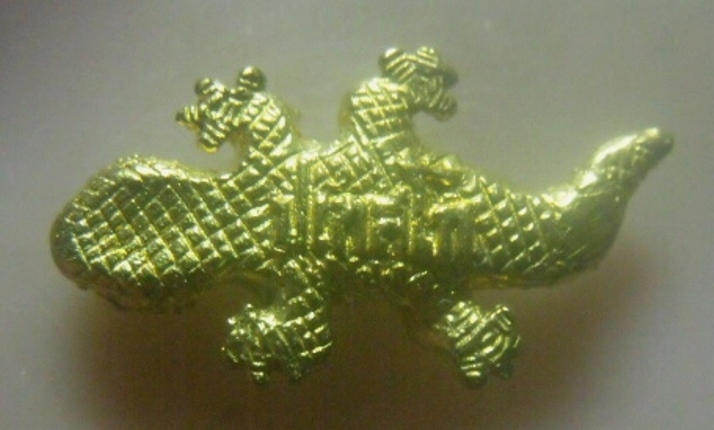 **เบาๆ**ตุ๊กแกมหาลาภ หลวงปู่ญาณ ปเทสโก วัดป่าทรงธรรม จ.ร้อยเอ็ด**กะไหล่ทอง สวยๆ