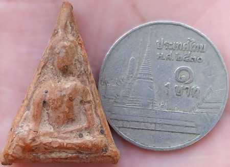 *นางพญา พิมพ์อกนูน เนื้อดิน ปี๒๔๗๒ หลวงปู่โต๊ะ วัดประดู่ฉิมพลี กทม.*