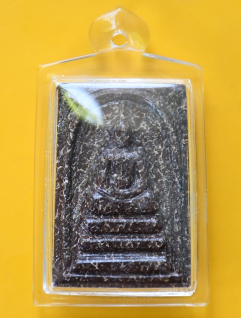 สมเด็จเนื้อฟอสซิลไดโนเสาร์ หลวงพ่อธีร์ วัดมิ่งเมือง