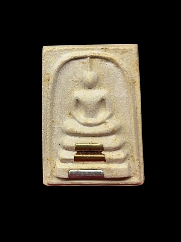 พระสมเด็จมั่งมีทวีคูณ ฝังตะกรุด 3 ดอก หลวงพ่อคูณ วัดบ้านไร่ จ.นครราชสีมา เสาร์ ๕ ปี ๒๕๓๖