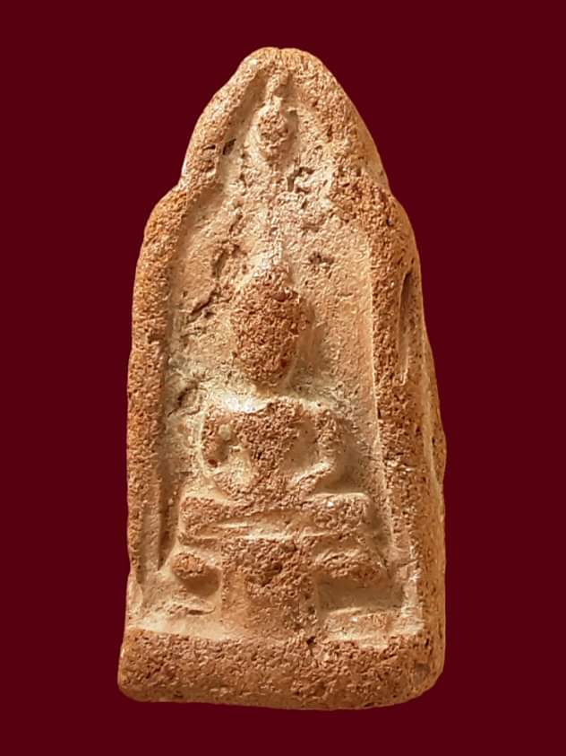 พระกรุวัดโตนดลาย จ.สมุทรสงคราม พิมพ์ฐานผ้าทิพย์ เนื้อดิน  