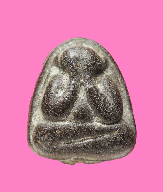 พระปิดตา เนื้อผงคลุกรัก หลวงพ่อทวี วัดใหม่พระยาทำ ชลบุรี