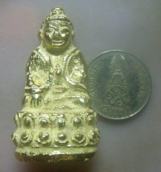 **เบา​ๆ​**พระกริ่งทรงเครื่อง เนื้อโลหะ กะไหล่ทอง เก่าๆ ไม่ทราบที่**สวยๆ เชิญชมครับ