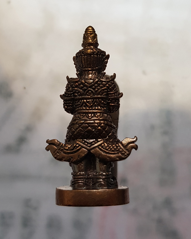 ท้าวเวสสุวรรณ รุ่นเทพประทานพร เนื้อชนวนทองผสม แจกซองผ้าป่า กล่องเดิม มีโค๊ตหมายเลขกำกับ