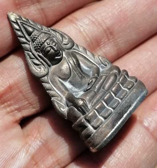 พระพุทธชินราชหล่อโบราณ ญสส. 87 พรรษา เนื้อนวโลหะก้นเงิน วัดบวรนิเวศวิหาร ปี 2543 เคาะเดียว