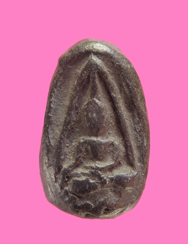 นางพญาเนื้อดิน พิมพ์เม็ดบัว หลังจาร