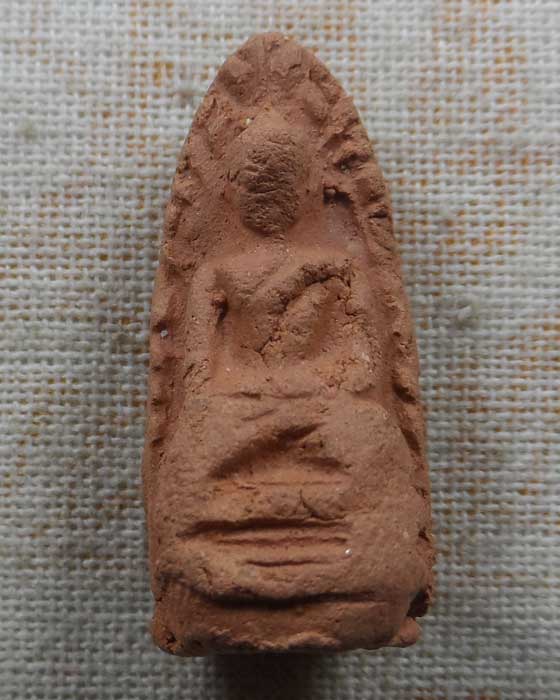 พระรอด ก.ค. รุ่นทันใจ ครูบาก๋องคำ วัดศรีบุญเรือง จ.เชียงใหม่ 