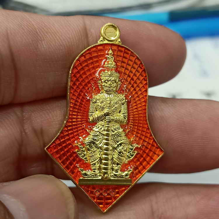 เหรียญท้าวเวสสุวรรณ 101 หลวงพ่อพัฒน์ วัดห้วยด้วน จ.นครสวรรค์ ปี 2565 เนื้อทองทิพย์ ลงยาส้ม