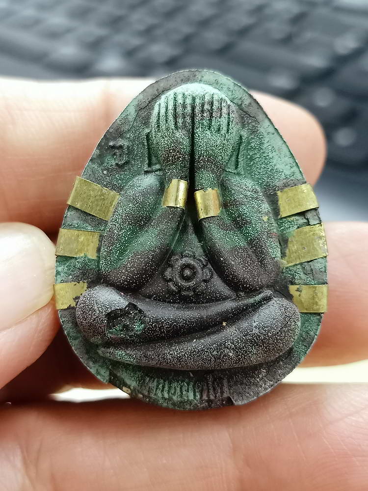 4-746 พระปิดตาจัมโบ้ปลดหนี้ รุ่นมหาเฮง หลวงปู่จื่อ วัดเขาตาเงาะอุดมพร ชัยภูมิ 2565 หมายเลข 18