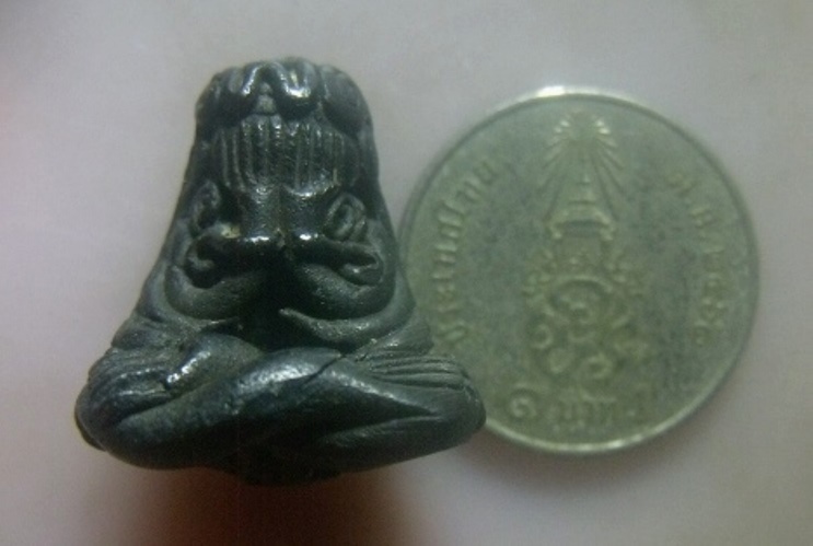 **เบาๆ**พระปิดตามหาอุตม์ หล่อยันต์ยุ่ง เนื้อเมฆพัตร เก่าๆไม่ทราบที่**สวยๆ เชิญชมครับ