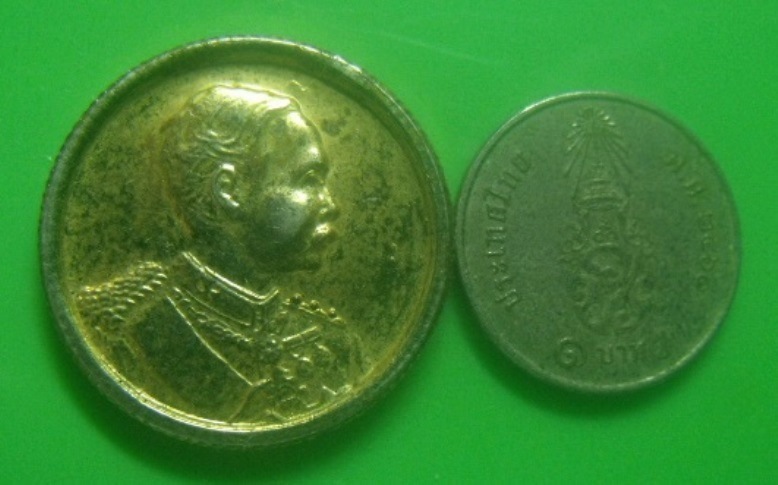 **เบา​ๆ​**เหรียญ ร.๕  หลังตอกอิติปิโส ออกวัดโพธิ์ทอง อ.วราห์  หลวงพ่อคูณร่วมปลุกเสก**กะไหล่ทอง สวยๆ