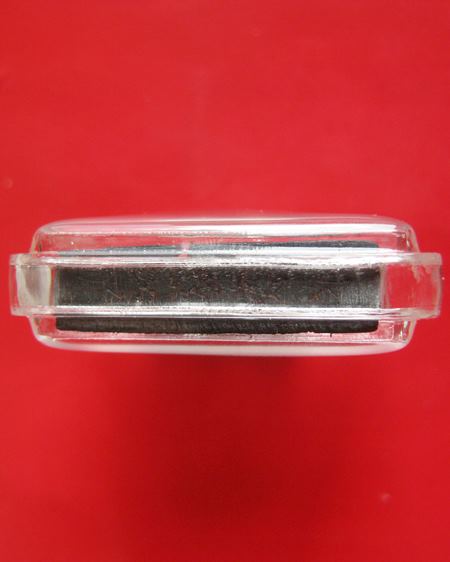 สิงห์แกะจากไม้งิ้วดำ หลวงพ่อแล วัดพระทรง จ.เพชรบุรี สร้างปี 2536