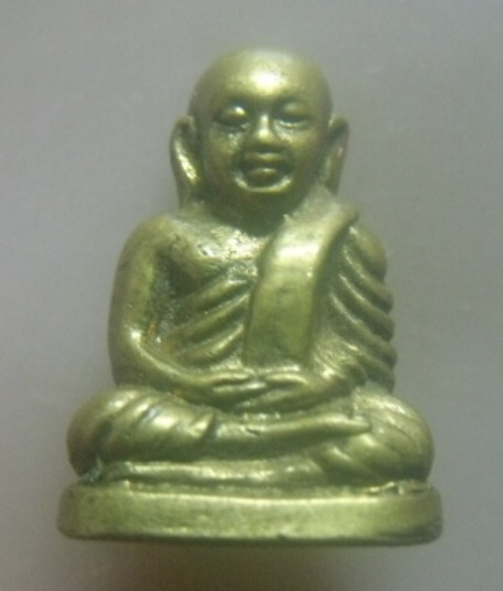 **เบา​ๆ​**รูปหล่ออุดกริ่ง หลวงพ่อเงิน วัดบางคลาน เนื้อทองผสม เก่าๆ**ใต้ฐานตอกโค้ด เนื้อจัด สวยๆ