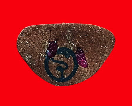 พระชัยวัฒน์ตะละกุล หลวงพ่ออุตตมะ วัดวังก์วิเวการาม จ.กาญจนบุรี เนื้อว่าน108 ฝังพลอยเสก สวยมากค่ะ