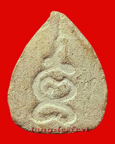 พระนางพญากลีบบัวเนื้อผงพุทธคุณ หลวงปู่เหรียญ วัดหนองบัว จ.กาญจนบุรี ปี 2497 พิมพ์นิยมค่ะ