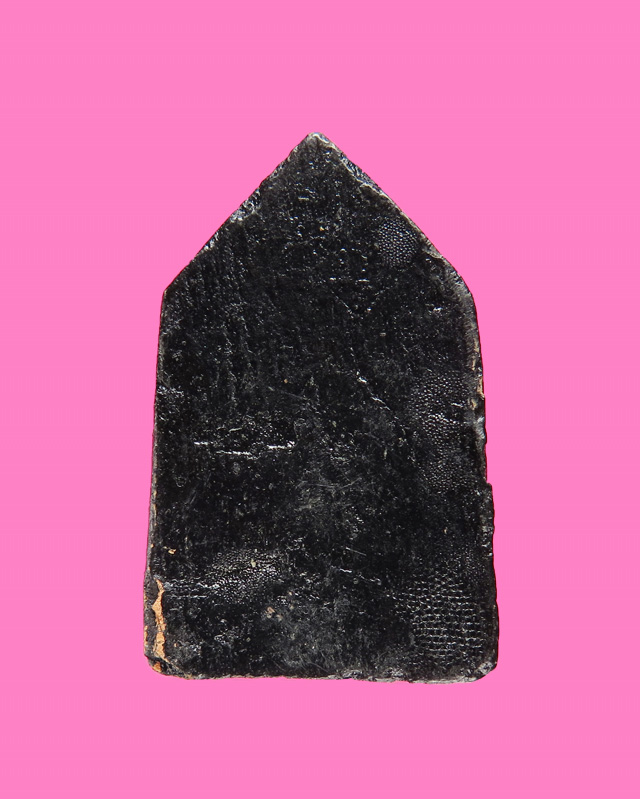 พระพิมพ์ยอดขุนพล เนื้อดินลงรัก หลวงตาจวน วัดไก่เตี้ย สุพรรณ