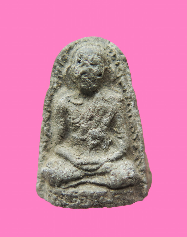 พระเนื้อว่าน รูปเหมือนหลวงพ่อเต๋ คงทอง รุ่นแรกพิมพ์เล็ก