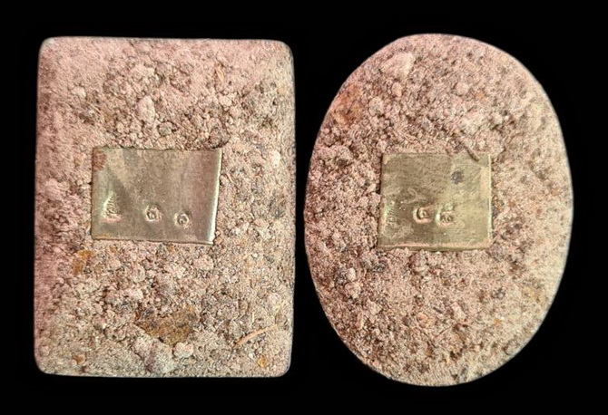 เคาะแรกแดง..ล็อกเก็ตเศรษฐี..ฉากทองหลังอุดผง รวม ๒ องค์..ลป.นน สำนักสงฆ์เขาพรานธูป ประจวบคีรีขันธ์