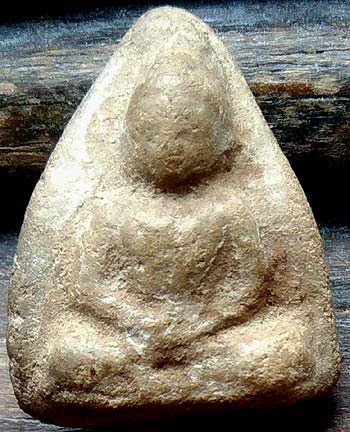 *พระร่วงนั่งหน้าโหนก กรุวัดเชตุพน สุโขทัย เนื้อดินเผา*