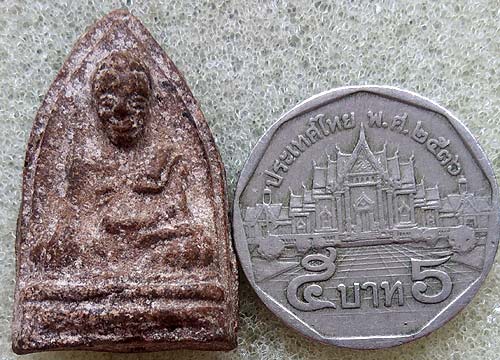 *หลวงพ่อทวดนวล วัดตุยง ปัตตานี รุ่นแรก ปี๒๕๐๗ พิมพ์กลางปีกกว้าง เนื้อว่าน*