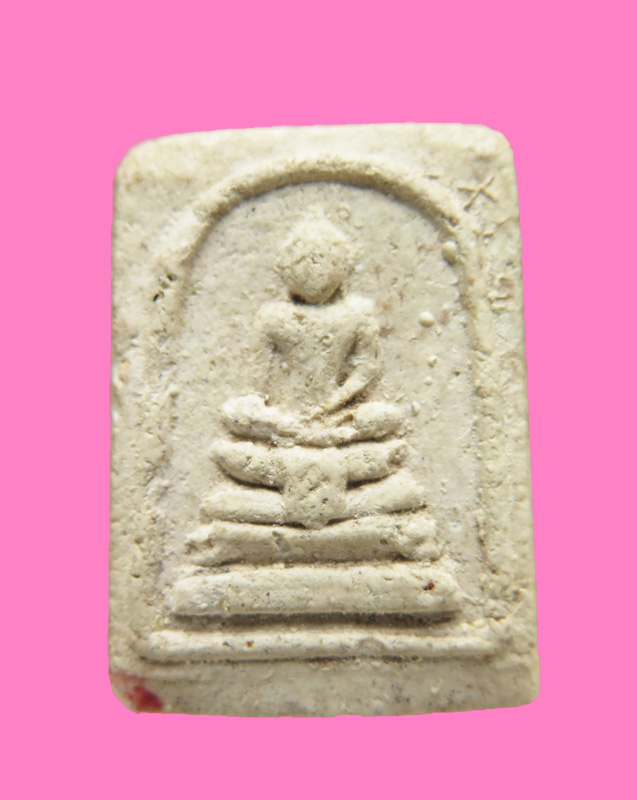 พระผงหลวงพ่อกัลยาฯ พิมพ์เล็ก วัดนครชื่นชุ่ม ปี 09 ผสมเนื้อบางขุนพรหม