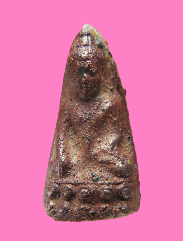 พระเนื้อดินมีแร่ พิมพ์พระกริ่งครึ่งซีก