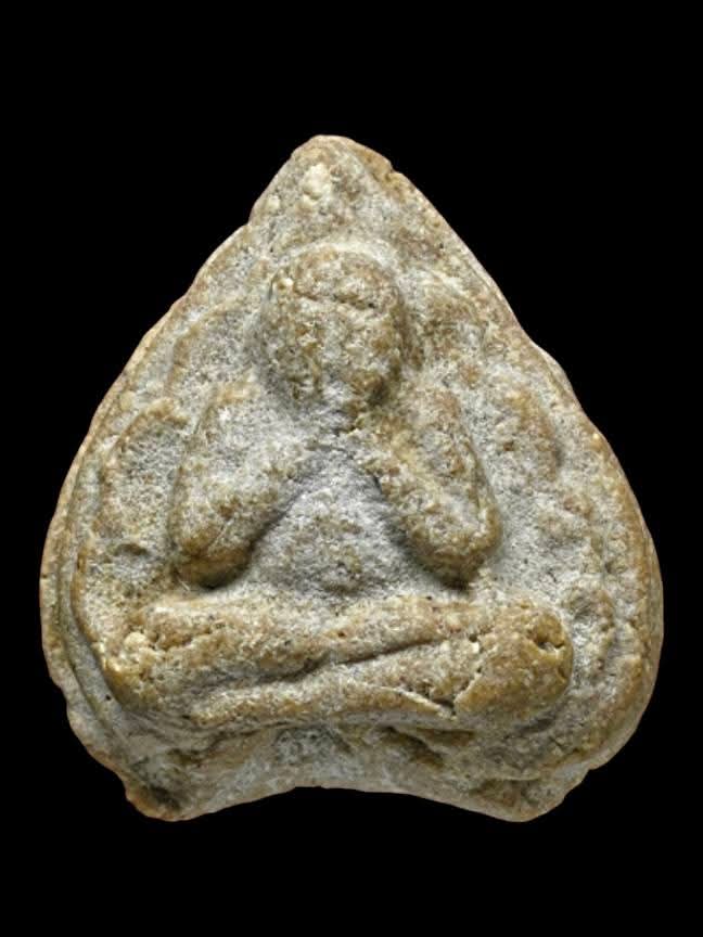 พระปิดตาหลวงปู่แหวน สุจิณโณ วัดดอยแม่ปั๋ง รุ่นทวีทรัพย์ เนื้อผงน้ำมัน ปี2519