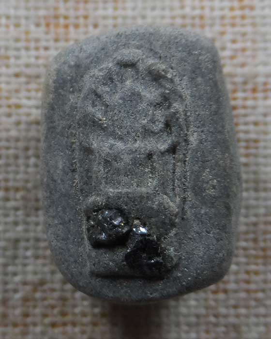 พระปรกมะขามเนื้อผงเก้าแก้วจินดามณี หลวงปู่แก้ว เกสาโร วัดหนองพะวา จ.ระยอง ปี๒๕๕๗