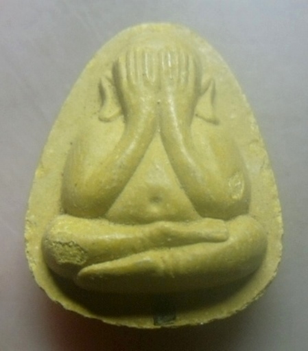 **เบาๆ**พระปิดตาหลวงพ่อพูล วัดไผ่ล้อม ๕๐ ปี ศรีอยุธยาประกันภัย ฝังตะกรุดเงิน ปี ๒๕๔๓**เนื้อผงเกสรสวย