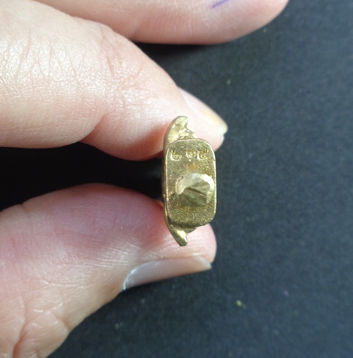 รูปหล่อโบราณลอยองค์ท้าวเวสสุวรรณฯ หลวงปู่แสน วัดบ้านหนองจิก จ.ศรีสะเกษ เนื้อทองทิพย์ สวยครับ