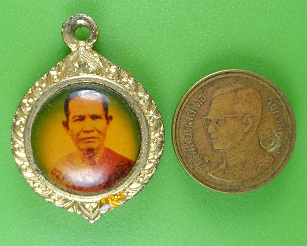 ล็อกเก็ตพระครูบุญหลง วัดหนองศิลาราม ฉะเชิงเทรา .B581.