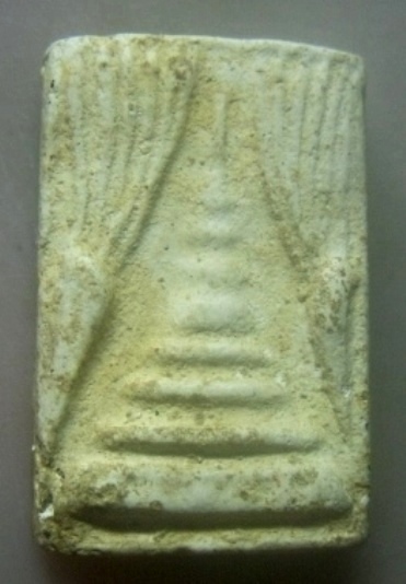 **เบาๆ**สมเด็จพิมพ์เจดีย์แหวกม่าน (จุฬามณี) หลวงปู่หิน วัดระฆัง เนื้อผงพุทธคุณ**สวยๆ เชิญชมครับ