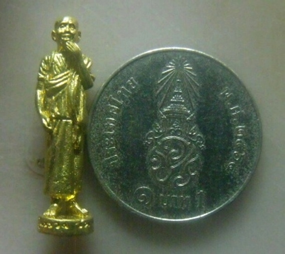 **เบาๆ**รูปหล่อยืน หลวงปู่สรวง เทวดาเล่นดิน รุ่นรวยยั่งยืน วัดบ้านขะยูง จ.ศรีสะเกษ ปี ๒๕๖๑**