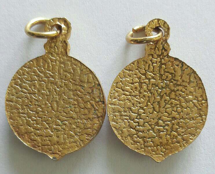 ล็อคเก็ตไม่ทราบที่ เคาะเดียว   