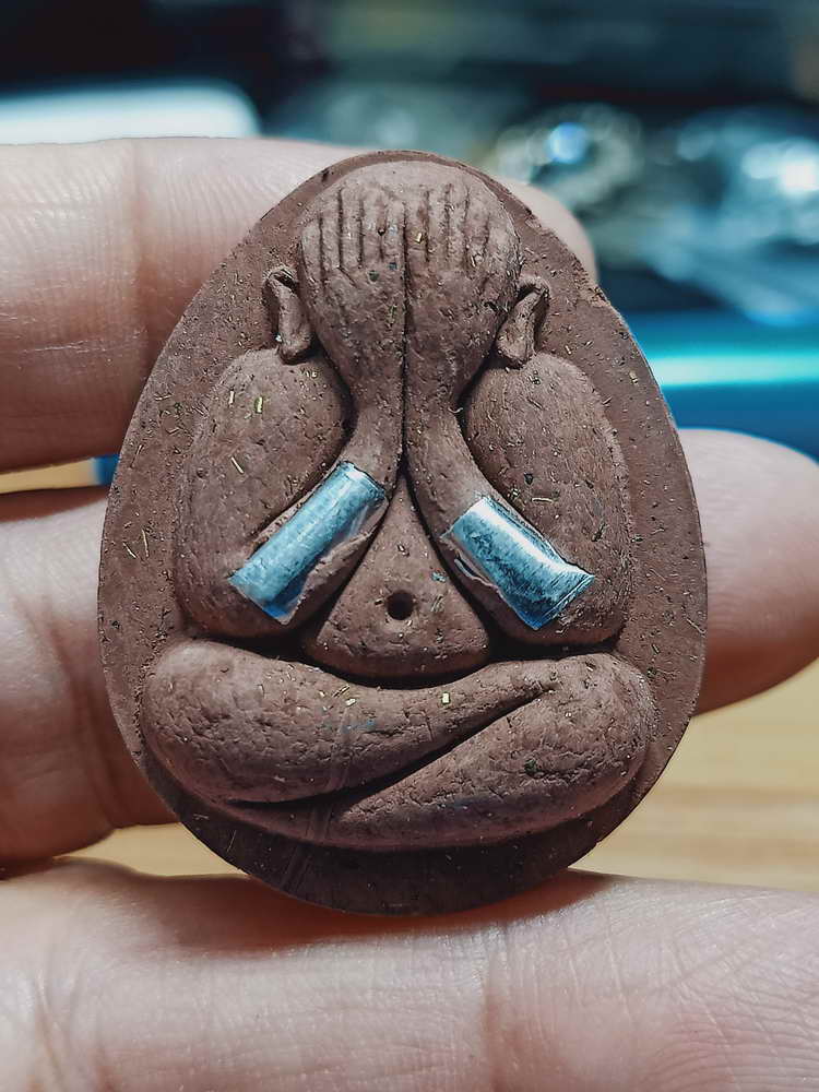 4-322 พระปิดตาจัมโบ้ ปลดหนี้ 168 หลวงปู่หมุน ฐิตสีโล วัดบ้านจาน จ.ศรีสะเกษ 2566 เลข 1247 กล่องเดิม