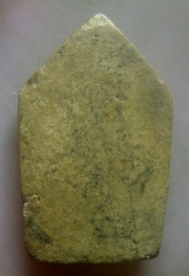 **เบาๆ**พระขุนแผนอุ้มไก่ เนื้อดิน เก่าๆ ไม่ทราบที่**เมตตา มหาเสน่ห์ สวยๆ เชิญชมครับ 