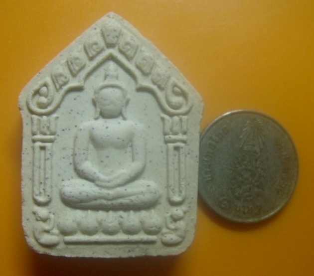 **เบาๆ**พระขุนแผน เนื้อผง รุ่น๑ หลวงปู่สุข วัดป่าพรหมนิมิต จ.ศรีสะเกษ ปี ๒๕๕๙**หลังยันต์ สวยๆ