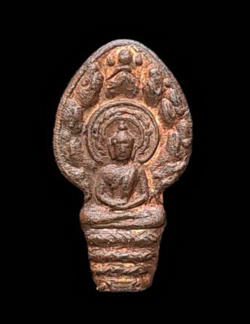 เคาะแรกแดง..ปรกใบมะขาม ๒๕๑๙..นิตยสารพระเครื่องลานโพธิ์ จัดสร้่าง / ลป.โต๊ะ วัดประดู่ฉิมพลี กทม.เสก