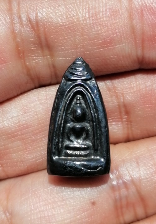 พระพรหมสามหน้า(สามเกลอ )เนื้อเมฆพัต หลวงพ่ออี๋ วัดสัตหีบ จ.ชลบุรี เคาะเดียว